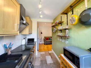 Treetops Apartment - Bristol - 3