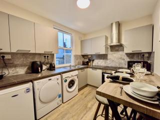 Battersea Park Chic Studio Serviced Apartments - 7