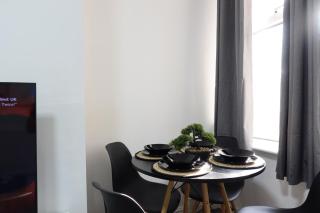 Beeston House Manchester - 6