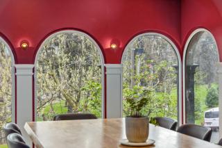 Historic 5 bedroom home with heated pool - Melbourne - 9