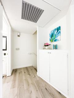 Charming 2-BR, 2-Story Home in Heart of LA - BR4 - Los Angeles - 2