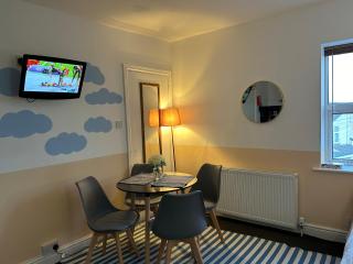 Winter Gardens Flat 4 Tower view family apartment - 7