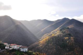 Cozy hillside getaway, spectacular view - Ranzo-Borgo - 7