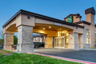 Quality Inn Logan near University - 8