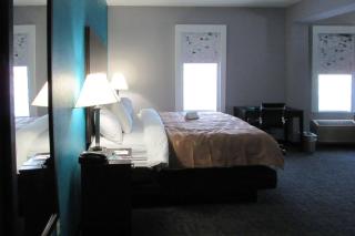 Quality Inn & Suites - - 8