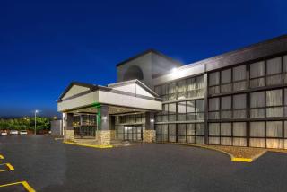 Wingate by Wyndham Kansas City - 0