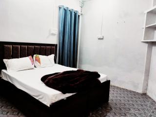 Navya guest house - Ujjain - 2