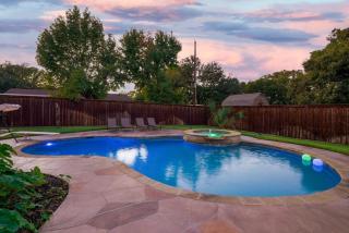 Impressive 5BR 3,5BA Holiday Home with Pool, Game Room & Cinema Room - 4