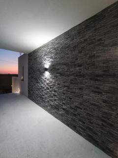 Holiday House "M" Omiš - Newly renovated house with swimming pool, 3 rooms, gym, large terrace with amazing view on town and 6 parkplaces - Omiš (Almissa) - 4