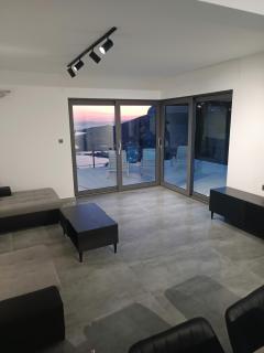 Holiday House "M" Omiš - Newly renovated house with swimming pool, 3 rooms, gym, large terrace with amazing view on town and 6 parkplaces - Omiš (Almissa) - 1
