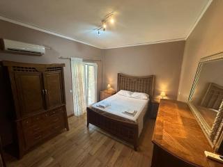 House At Kanoni With Private Garden - Città di Corfù - 1