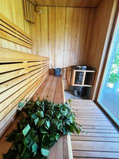 Cozy recreation area with a cabin - - 0