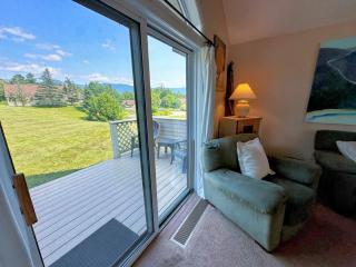 F4 Warm Fairway Village Townhome mountain views and large lawn So much to do - Carroll - 5