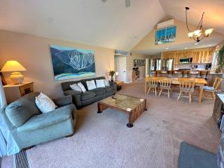F4 Warm Fairway Village Townhome mountain views and large lawn So much to do - Carroll - 4