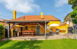 Beautiful home in Chernik - Cernik - 0