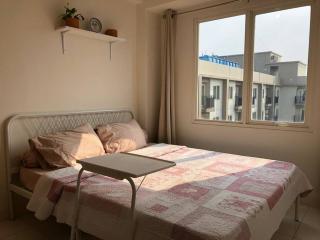 2BR at PGV Cimanggis with Netflix near exit Toll Jagorawi - - 0