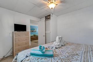 Tropic Terrace #19 - Beachfront Resort Suite - St Pete Beach - 2