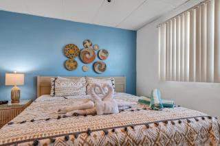Tropic Terrace #19 - Beachfront Resort Suite - St Pete Beach - 1