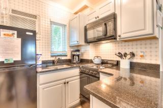 Tropic Terrace Suite #10 - Beachfront Resort - 5