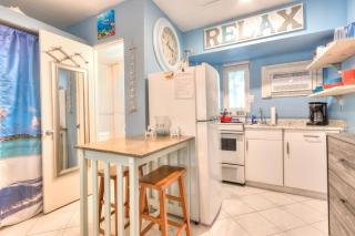 Tropic Terrace Suite #11 - Beachfront Resort - St Pete Beach - 6