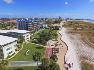 Tropic Terrace Suite #3 - Beachfront Resort - St Pete Beach - 2