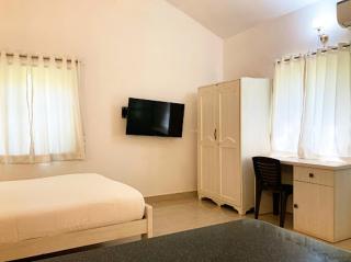 White Studio in the woods - Goa Velha - 7