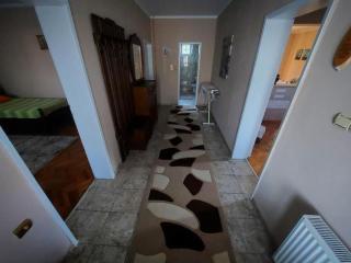Stefhouse - - 4