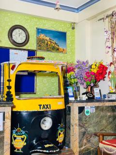 MOONLIGHT HOMESTAY & HOSTEL - Jaipur - 9