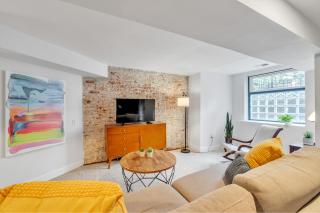 Cute and Charming 1BR in Fantastic Location townhouse - Washington - 5