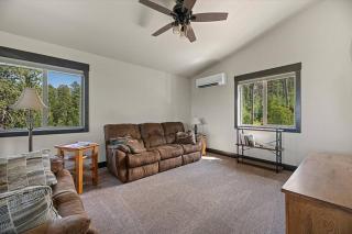 Rustic Peaks Cabin with Hot tub - 1