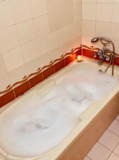 Upscale 2BHK IN DOWNTOWN HYDERABAD - Haiderabad - 3
