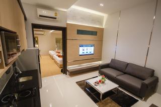 Platinum Hotel and Apartments - Patong - 1
