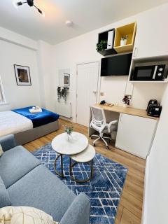 R2 - Newly Renovated Private Room with its own kitchenette in shared house by QE Hospital - Birmingham - 7