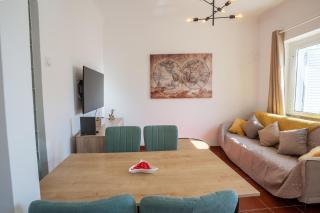 Beachside Patio Apartment - AC in ALL rooms - Costa da Caparica - 2
