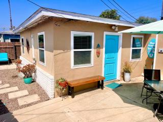 Cozy Beach Cottage with Bicycles - San Diego - 0