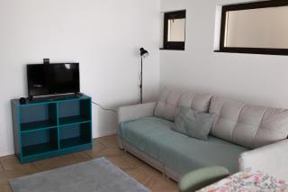 Green and Grey 1503 - 6