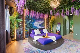 Avatar Luxe Villa 5BR w Cinema, Pool, Game Room & BBQ - 3