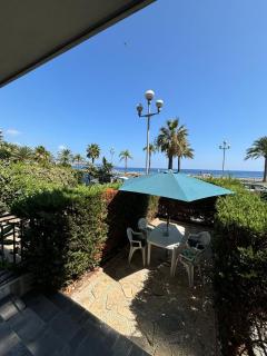 Rez-de-jardin sur la Promenade des Anglais - Nice - 9