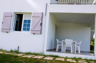Bas de villa F2 neuf avec terrasse et piscine - Le Diamant - 5