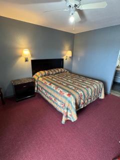 Pratt Budget Inn - Pratt - 4