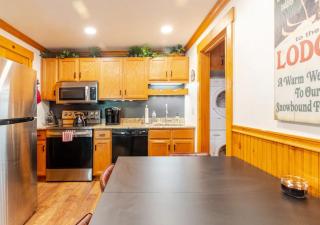 Red Pine Mountain Retreat steps from the Cabriolet - 8