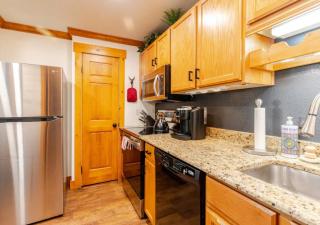 Red Pine Mountain Retreat steps from the Cabriolet - Park City - 7