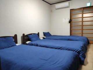 2 min from NANBA 16 min from USJ by train - Osaca - 6