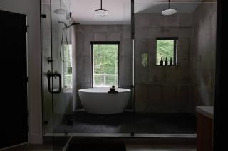 Modern luxury cabin with hot tub on river - 6