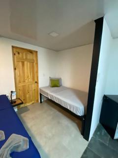 Villa Toronto - New Private Suite & Kitchen walk to Playa Chiquita - Cocles - 8