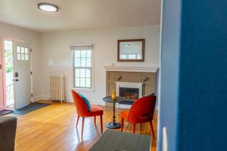 Parkside Escape South Hill w Private ADU - 3