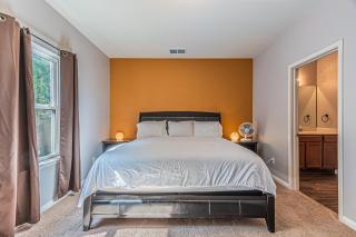 Luxury 5BR Dallas Retreat with Business Amenities - Perfect for Business Travelers, Families & Groups - Dallas - 4