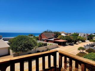 The Quaint Log House Die Houthuis - St Helena Bay - 5