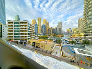 First Line Canal View Studio with Balcony MAX 4 Pax - Dubai - 5
