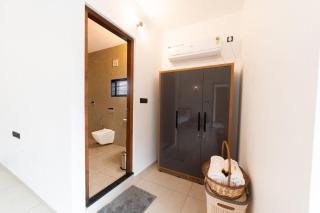 The Zenith - Premium Pool Villa - Ernakulam - 8